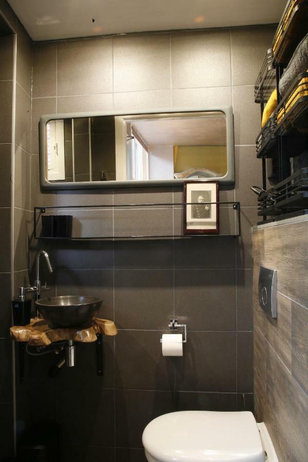 Downtown46 Bed & Breakfast Bergen op Zoom Bagian luar foto